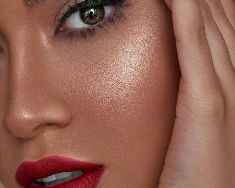 Hoe deze cosmetische ingrepen jou als vrouw kunnen helpen met je zelfvertrouwen